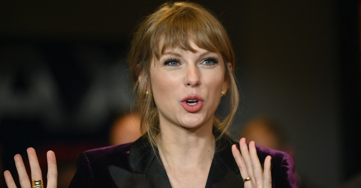 Taylor Swift faces lawsuit over Shake It Off – The Dispatch