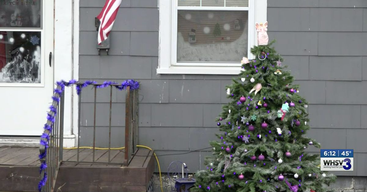 Khaleesi Cuthriell's Christmas tree memorial in Waynesboro, Va.