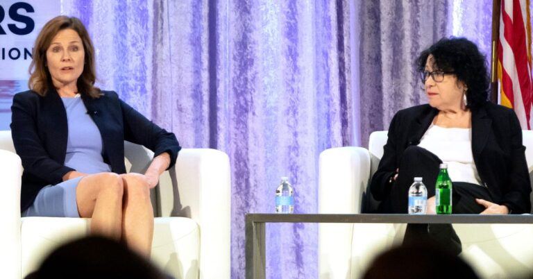 Amy Coney Barrett, Sonia Sotomayor