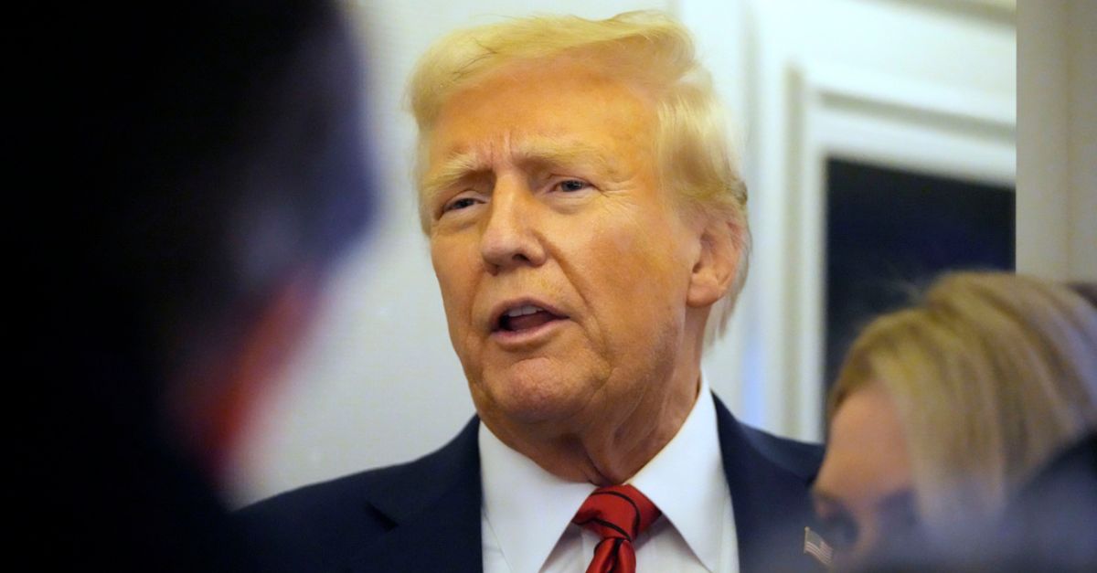 President Donald Trump performs journalists on board the Air Force one on the way from Miami to the joint base of Andrews, Missouri, Monday, January 27, 2025 (AP Photo/Mark Schiefelbein)