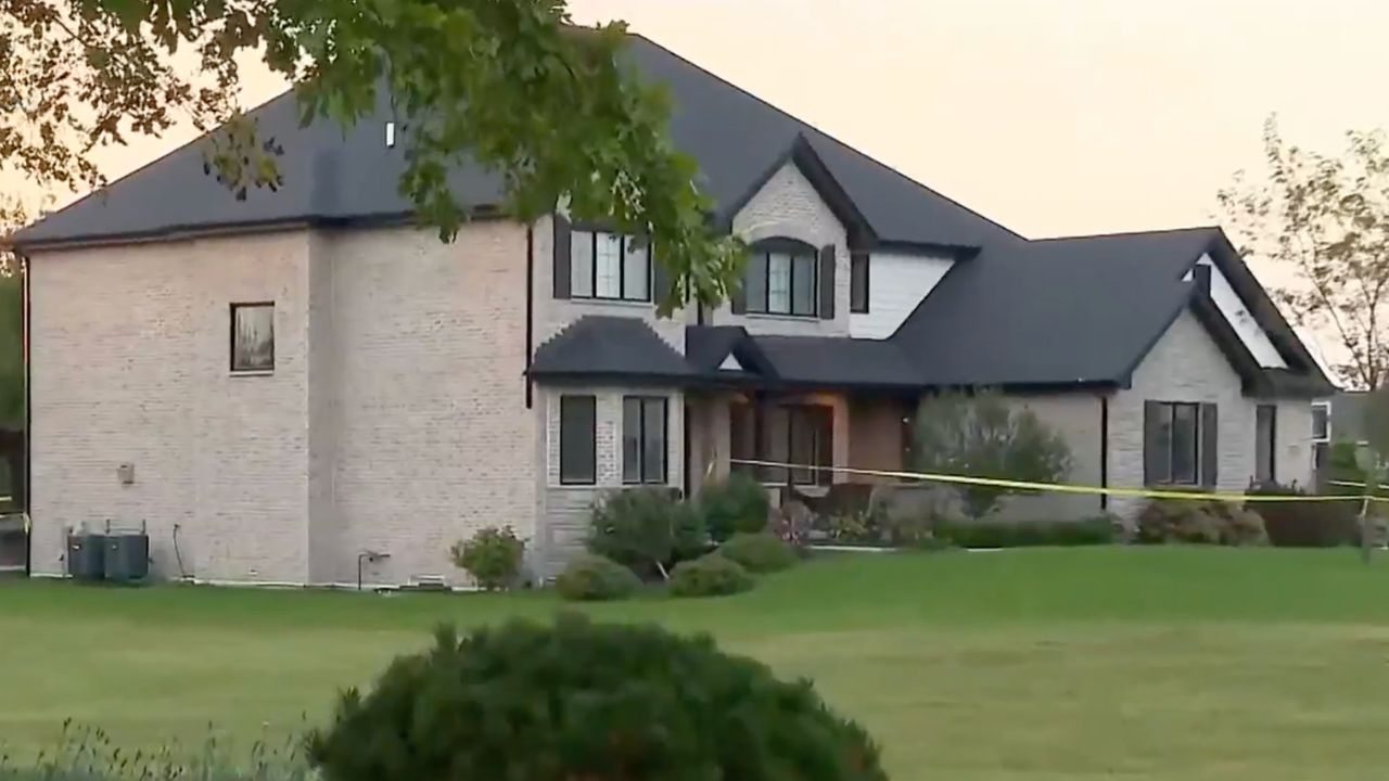 The Illinois home where a 2-year-old died in a "domestic homicide" this week (WMAQ)